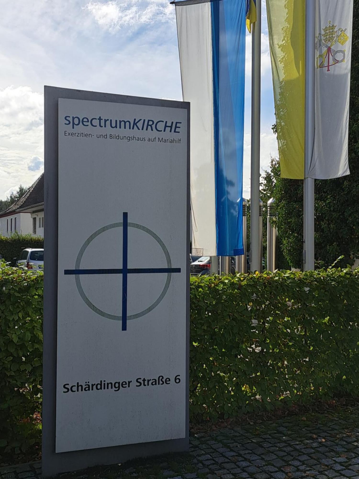 Spectrum Kirche Exerzitien-Und Bildungshaus Auf Mariahilf Πασάου Εξωτερικό φωτογραφία